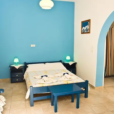 Studio Maria Kafouros Perissa (Santorini)